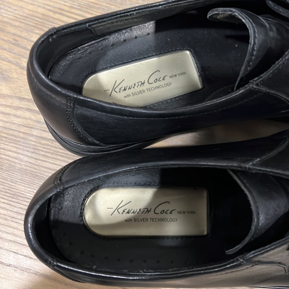 Kenneth Cole black leather dress shoes - Picture 7 of 7